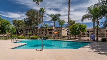 Catalina Canyon refreshing pool.